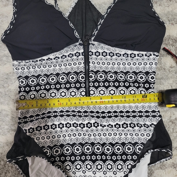 Anne Cole Black and White Patterned Kids One Piece Swimsuit - Picture 13 of 13